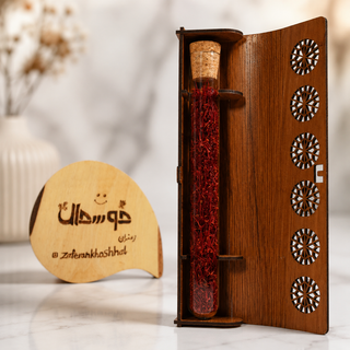 زعفران نگین (جعبه زعفران چوبی رنگ گردویی با شیشه پیرکس لوله ای)